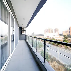 https://flora-residency.top-gurgaonhotels.com